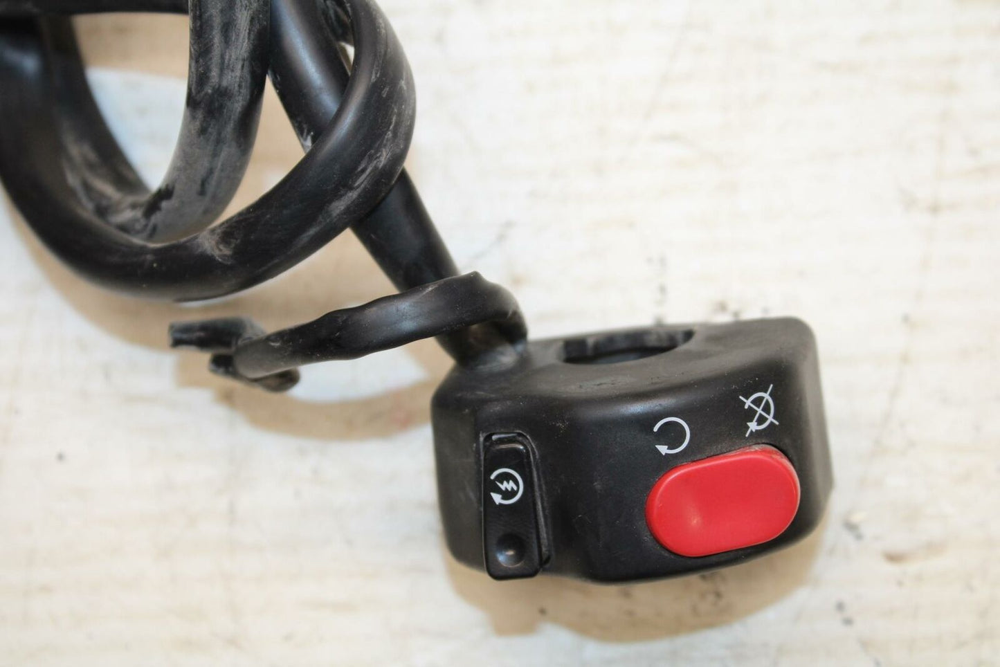 07-16 TRIUMPH STREET TRIPLE RIGHT CLIP ON HANDLE KILL OFF START SWITCH BB356