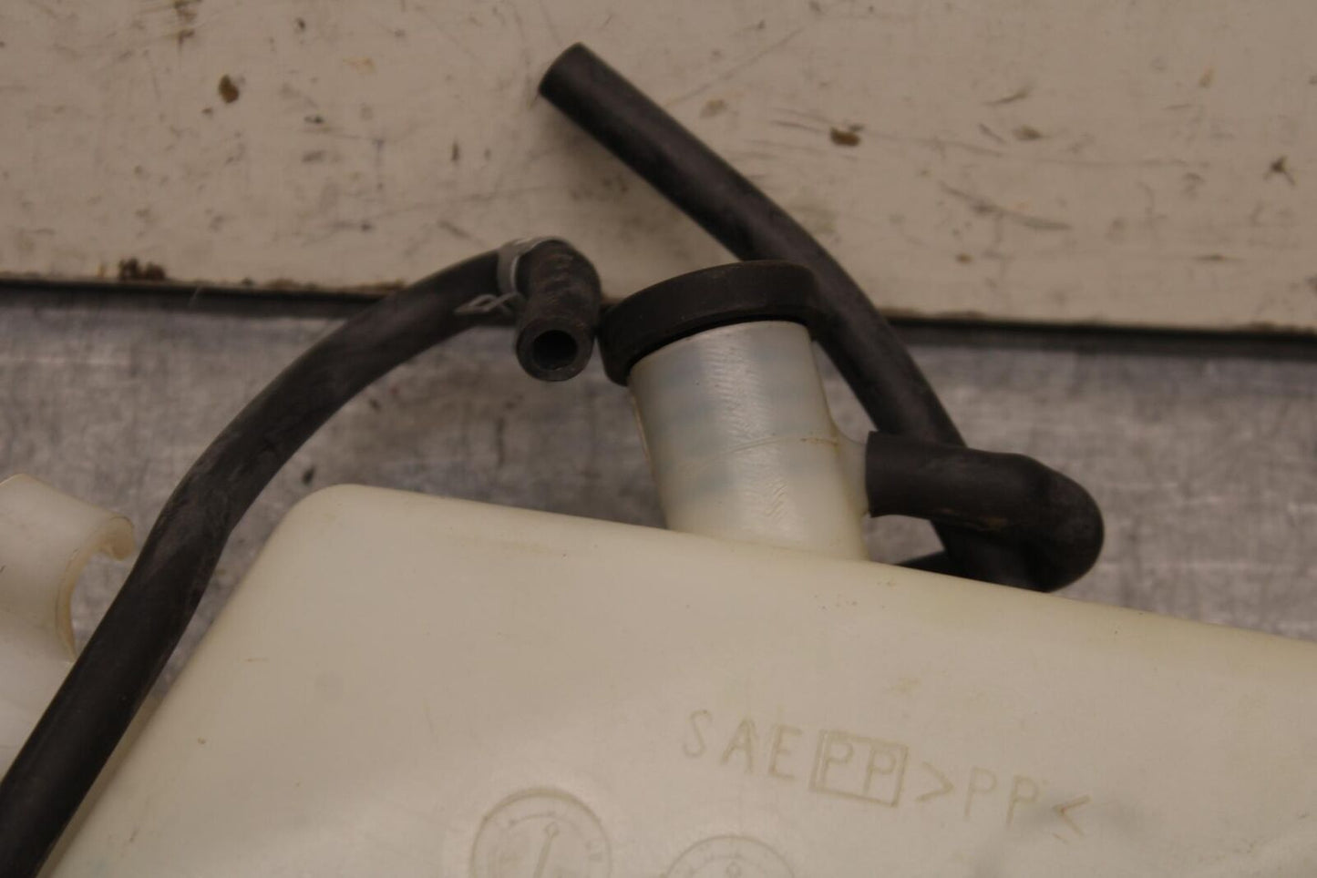 08-10 SUZUKI GSXR 600 750 COOLANT WATER TANK RESERVOIR BOTTLE BB101