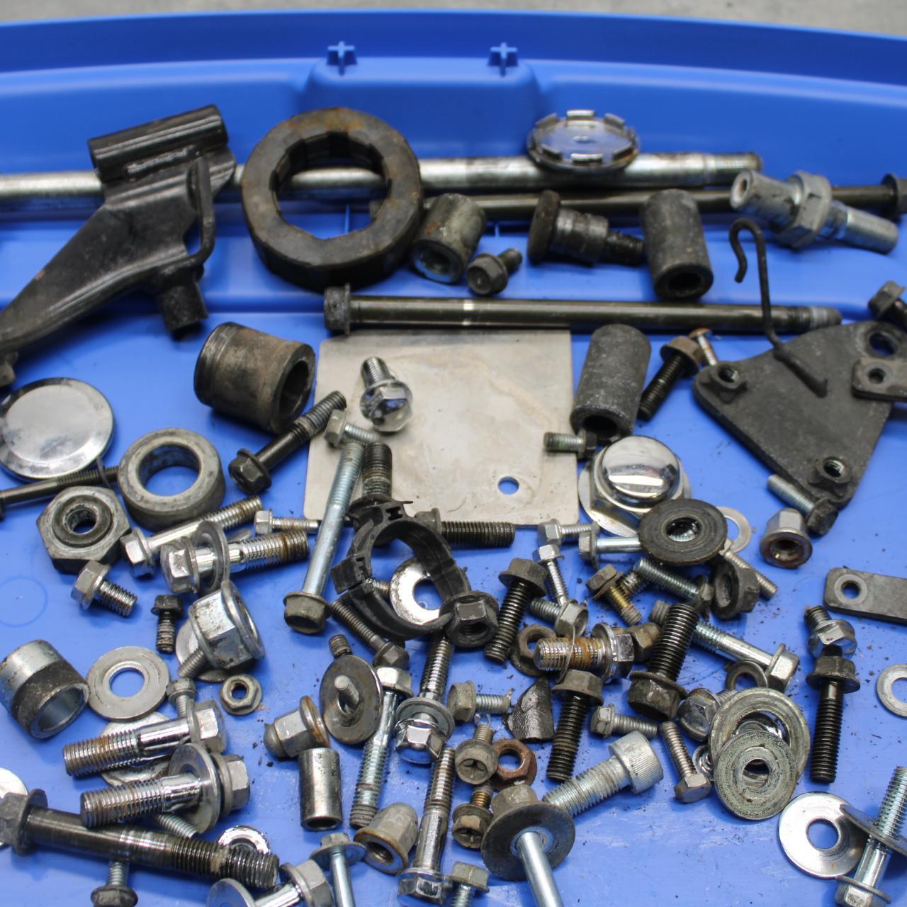 97-03 HONDA SHADOW ACE 750 VT750C MISC MOUNTING BOLTS HARDWARE MOTOR BB618