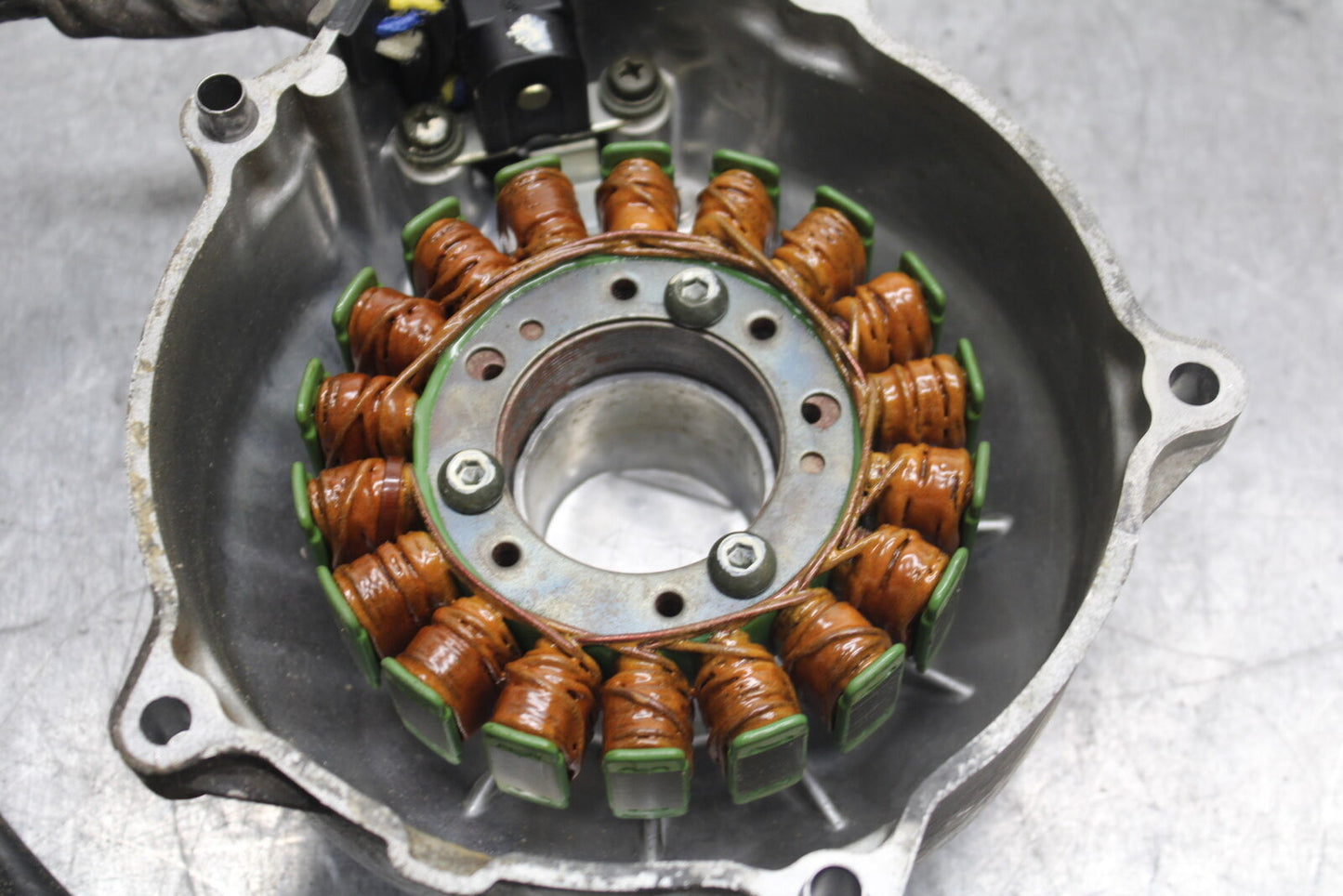96-07 YAMAHA YZF600R STATOR GENERATOR ALTERNATOR MAGNETO & COVER BB746