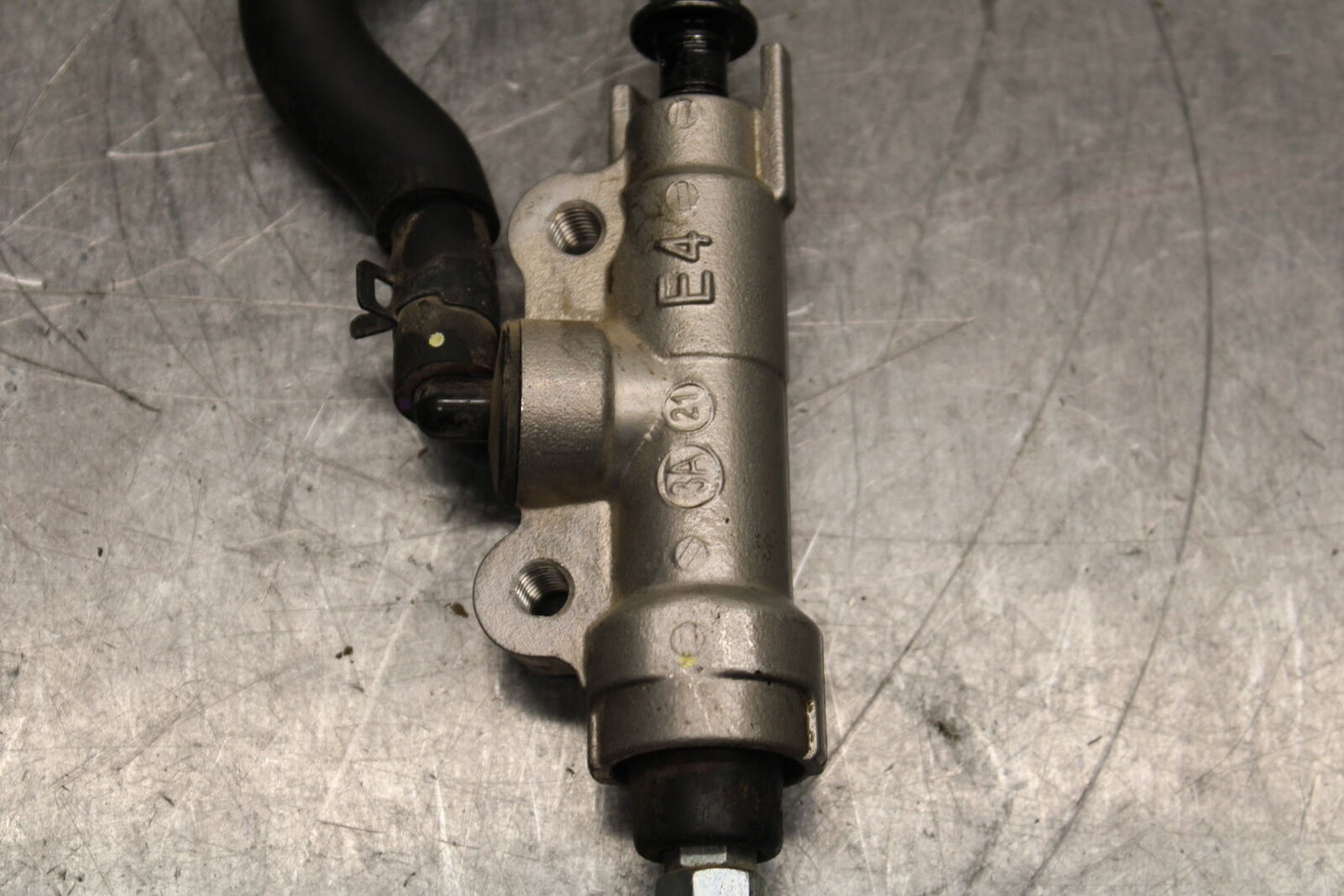 19-24 YAMAHA R3 REAR BACK BRAKE MASTER CYLINDER W RESERVOIR BB736