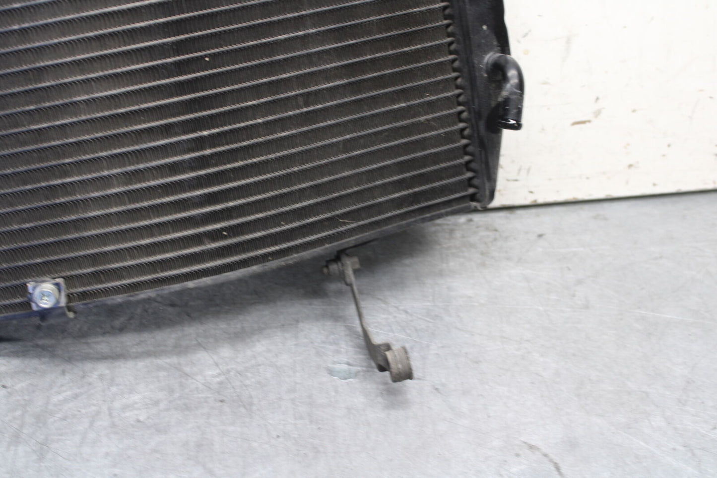 07-08 TRIUMPH DAYTONA 675 ENGINE RADIATOR MOTOR COOLER COOLING RADIATER BB685
