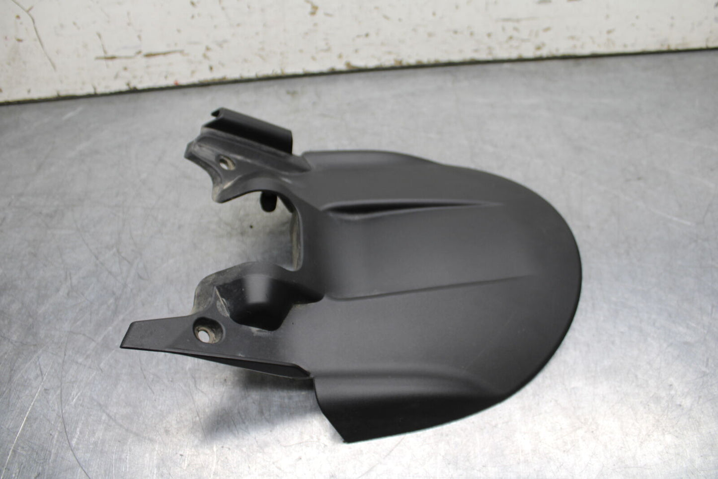 21-24 APRILIA TUONO 660 FACTORY REAR BACK WHEEL TIRE HUGGER FENDER BB733
