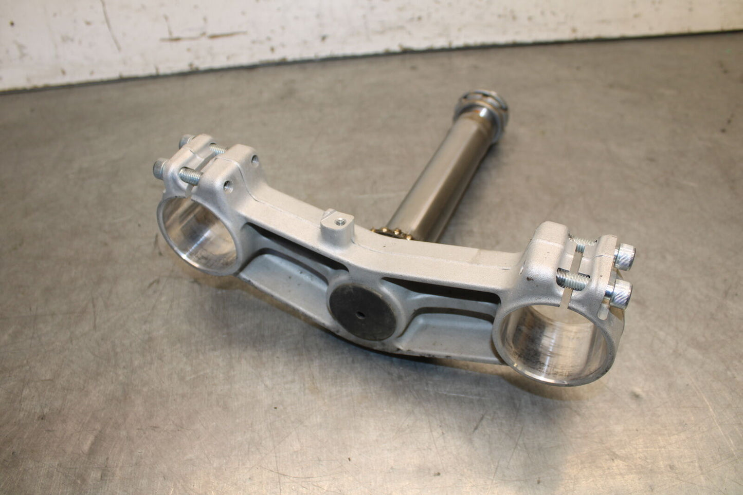 19-23 KAWASAKI NINJA ZX6R FRONT FORKS CLAMP LOWER TRIPLE TREE STEM BB701
