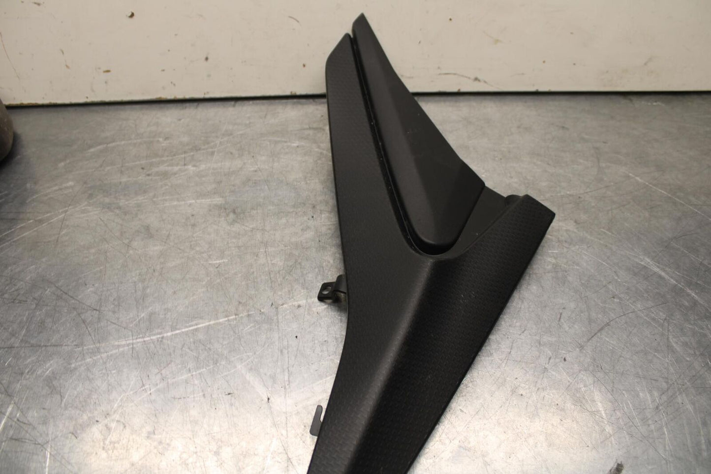 20-23 APRILIA RS660 RIGHT LEFT FRONT SIDE SEAT PANELS TRIMS FAIRINGS COVER BB611