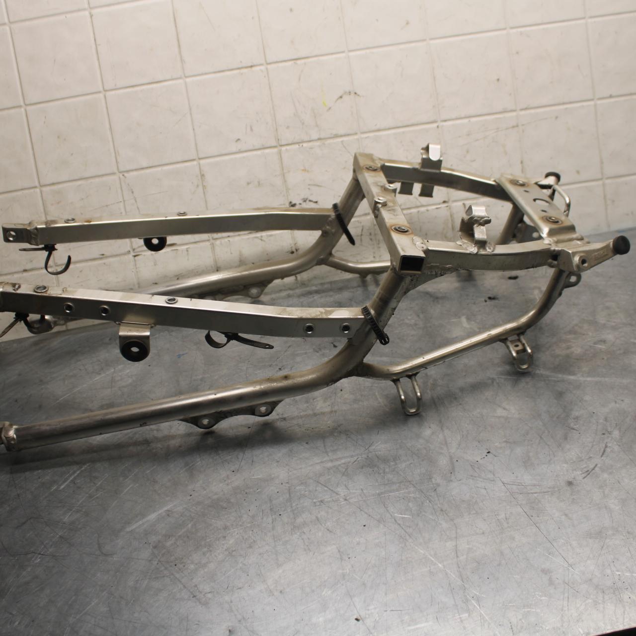 1998 Suzuki TL1000S REAR BACK TAIL SUBFRAME SUB FRAME BB508