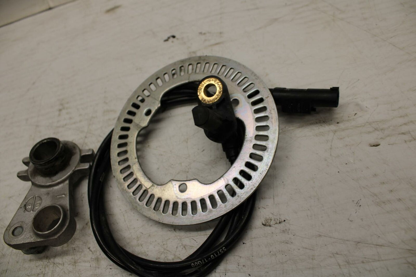 03-11 SUZUKI SV650A FRONT WHEEL ABS BRAKE RING DISC SENSOR BB290