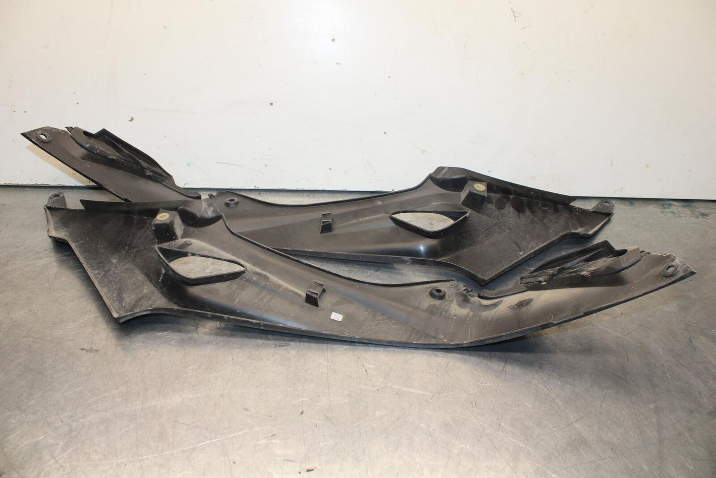 2016 BMW S1000R ABS LEFT AND RIGHT TANK COVER SIDE FAIRING COWL BB604