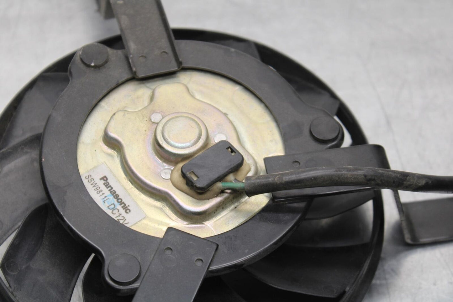 2012 Triumph Daytona 675R ENGINE RADIATOR COOLING FAN BB589