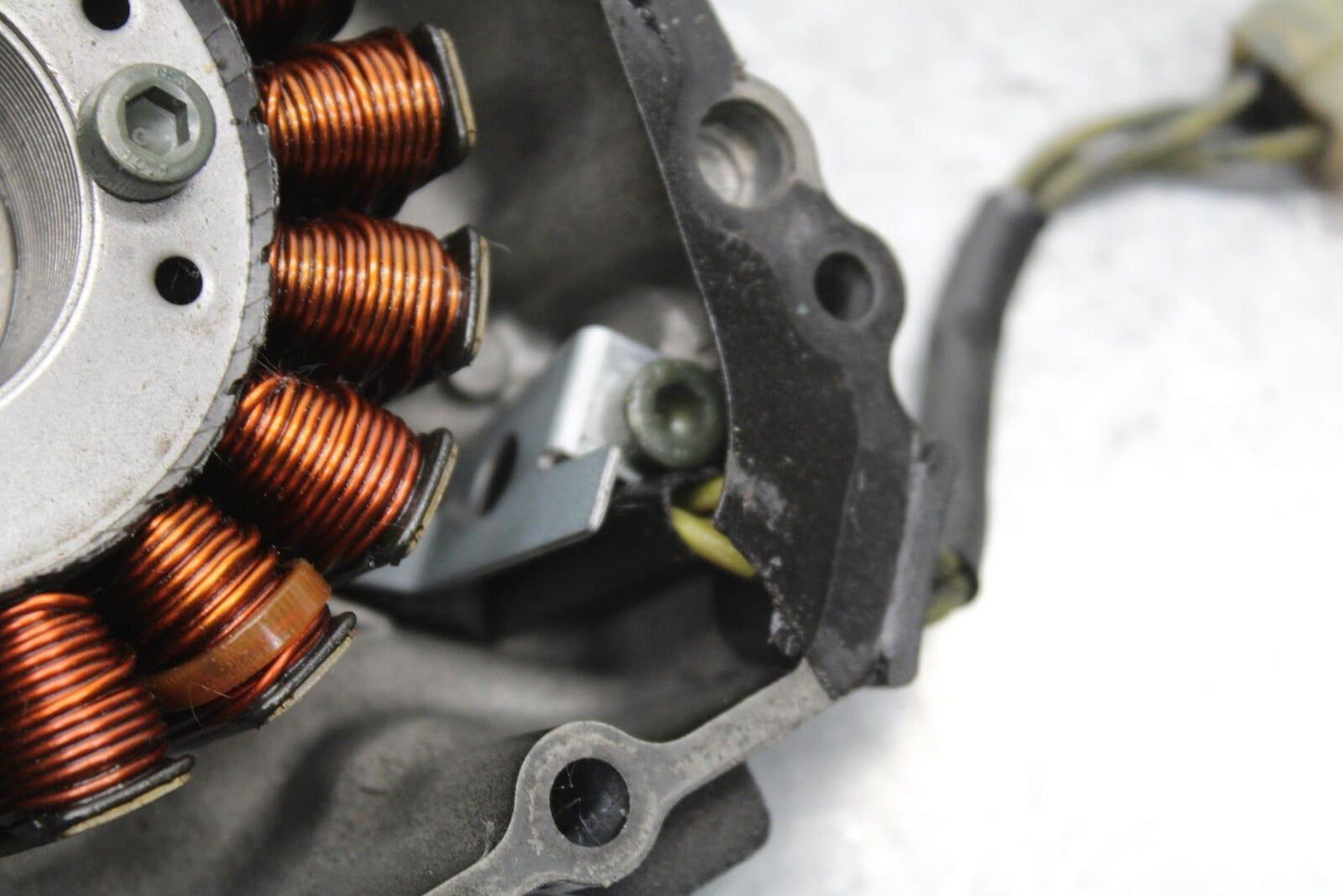 01-03 SUZUKI GSXR600 STATOR GENERATOR ALTERNATOR MAGNETO 31401-35F00 BB633