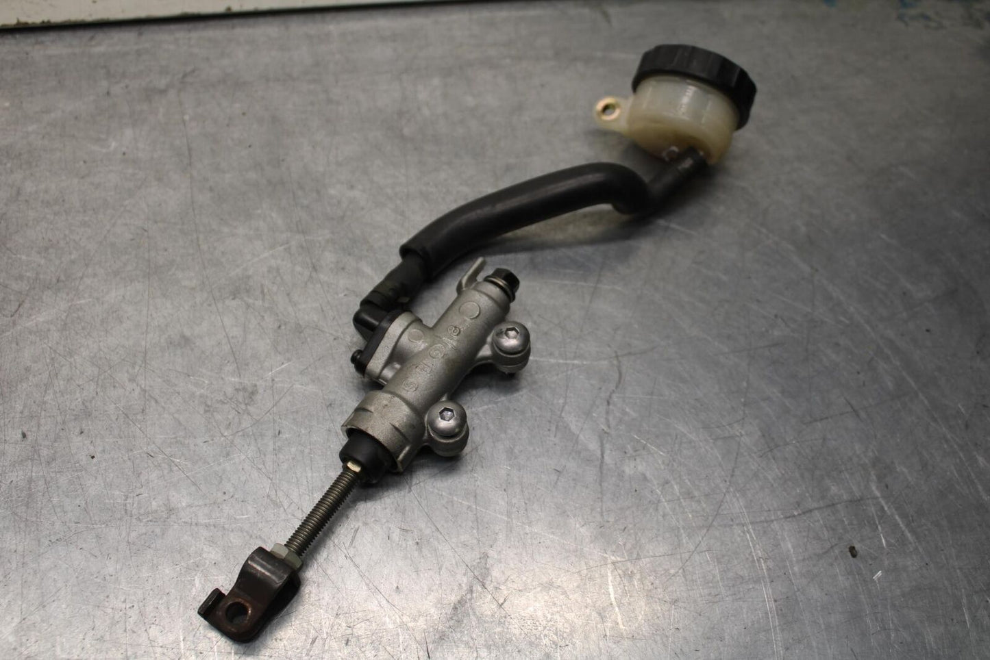 01-06 HONDA CBR600F4I REAR BACK BRAKE MASTER CYLINDER W RESERVOIR BB626