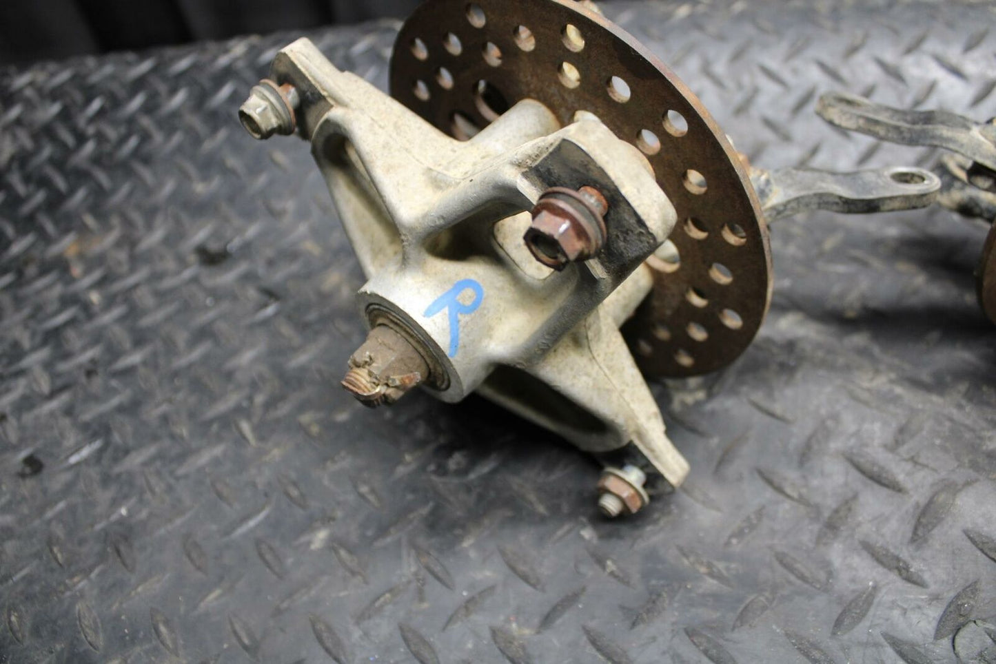 85-86 SUZUKI QUADRACER 250 FRONT WHEEL RIGHT LEFT HUBS HUB SET BB210