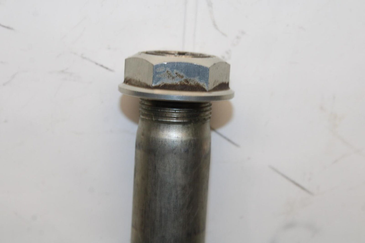2012 Suzuki GSXR1000 FRONT WHEEL RIM AXLE PIVOT BOLT 54711-47H00 BB582