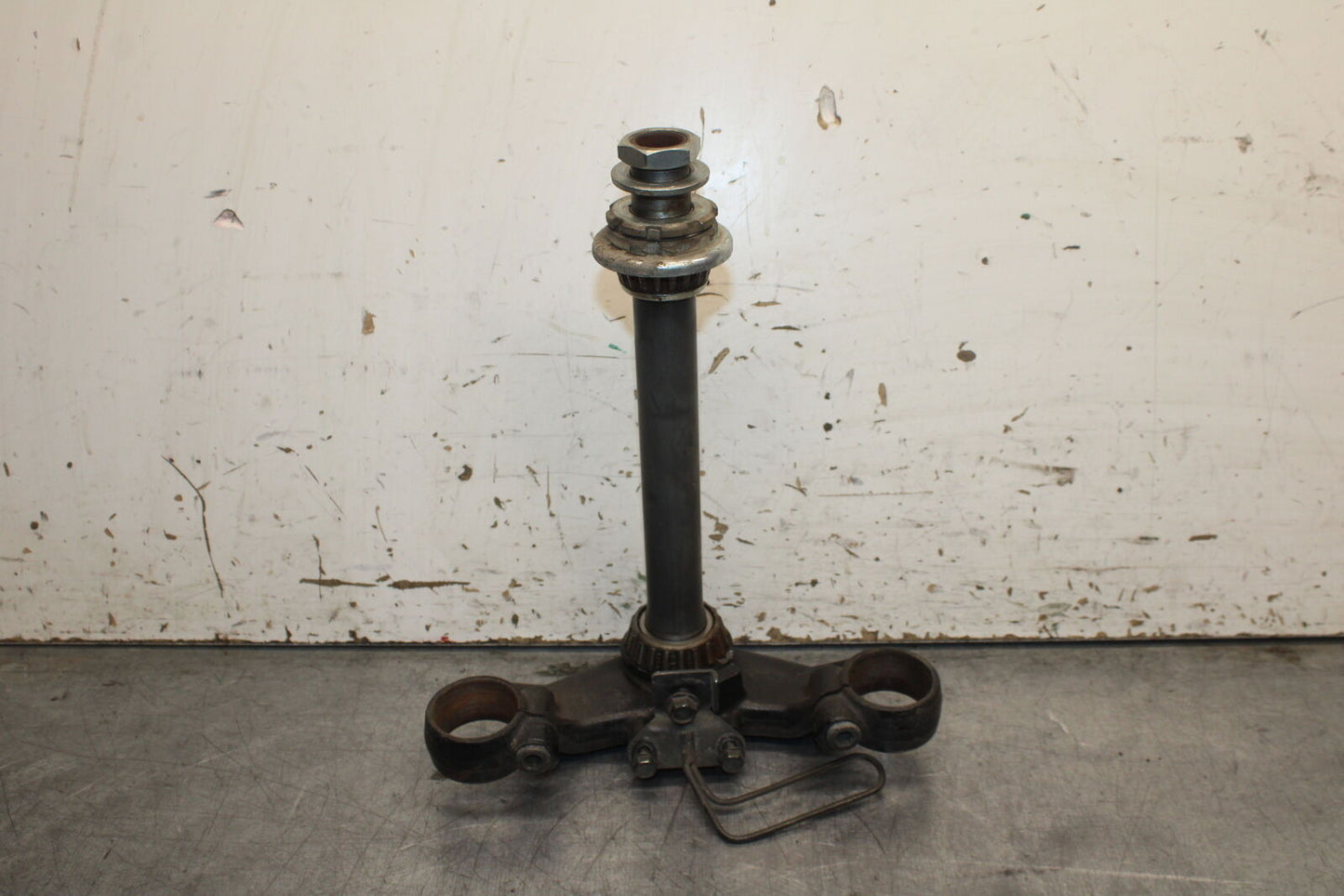 84 HONDA INTERCEPTOR 750 VF750F FRONT FORKS CLAMP LOWER TRIPLE TREE STEM BB108