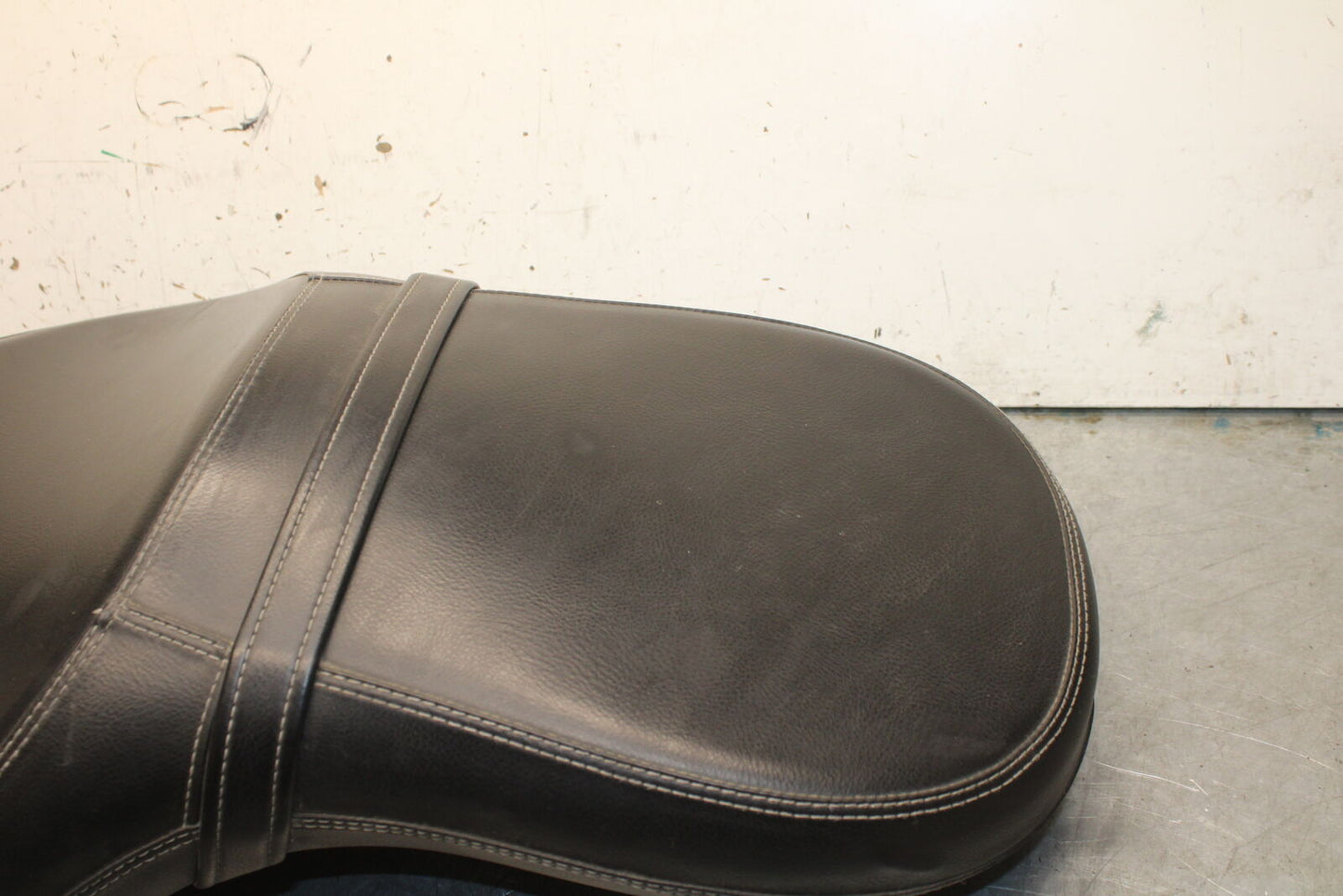14-16 TRIUMPH AMERICA LT FRONT DRIVERS SEAT BB720