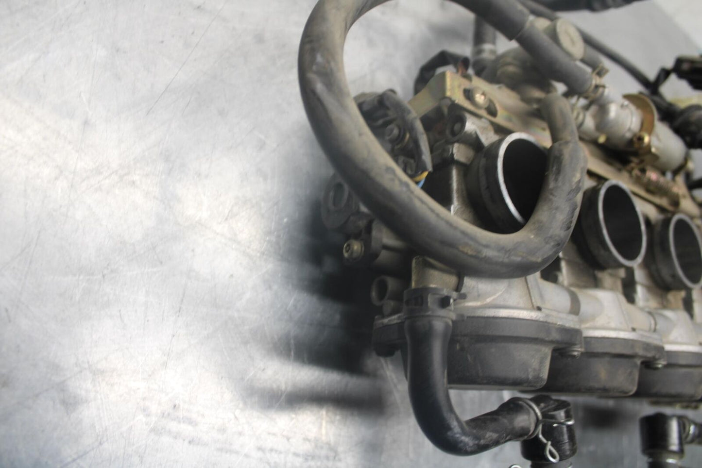 05 YAMAHA YZF R6S MAIN FUEL INJECTORS / THROTTLE BODIES BB462