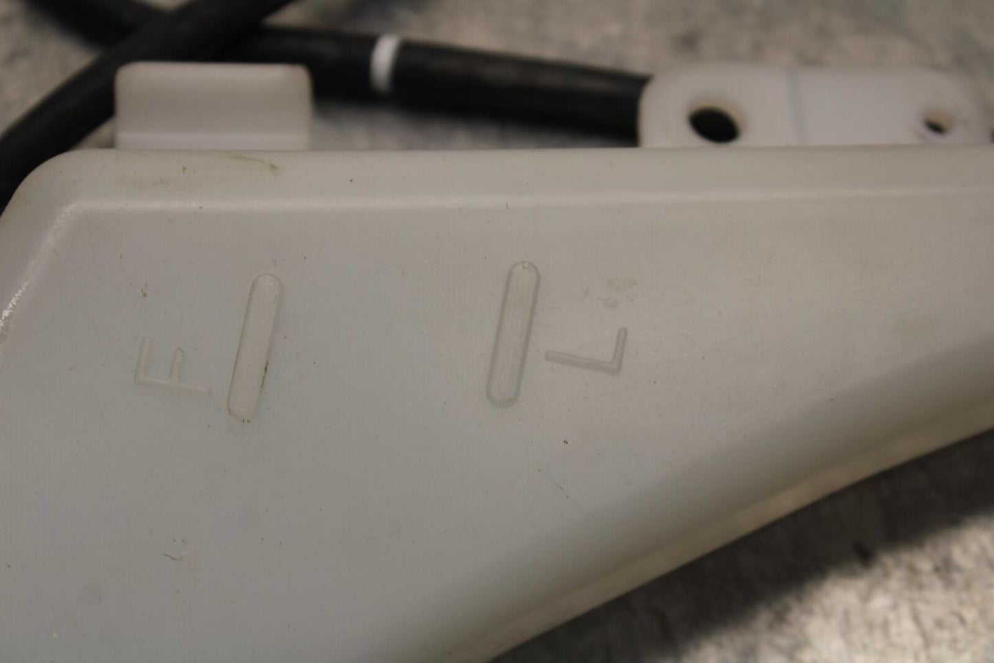 20 SUZUKI GSXR 1000 COOLANT WATER TANK RESERVOIR BOTTLE BB597