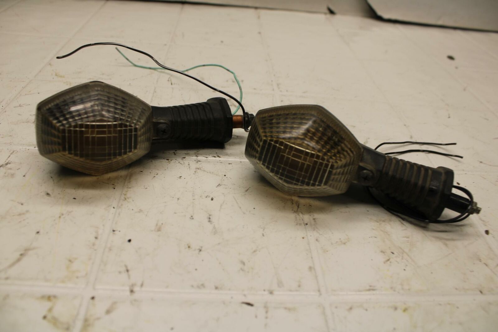 03-06 SUZUKI SV650 REAR LEFT RIGHT TURN SIGNALS LIGHT INDICATORS BB392b