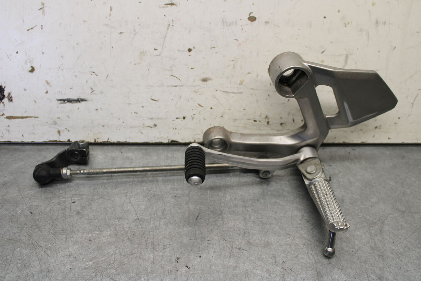 16-21 YAMAHA XSR900 LEFT REARSET REAR SET FOOT PEG W SHIFTER BB664