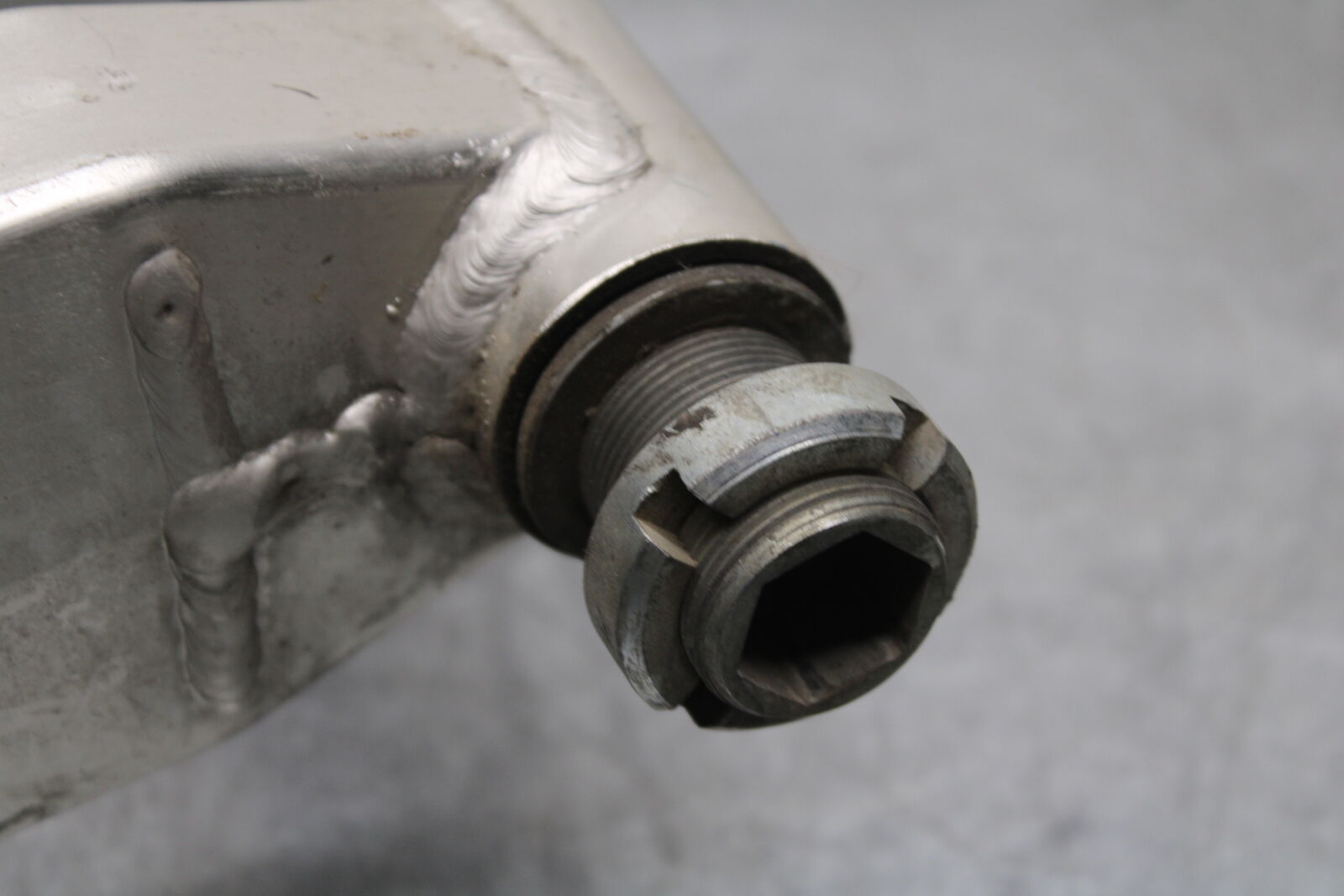 02-03 SUZUKI VSTROM 1000 REAR SWINGARM BACK SUSPENSION SWING ARM BB69