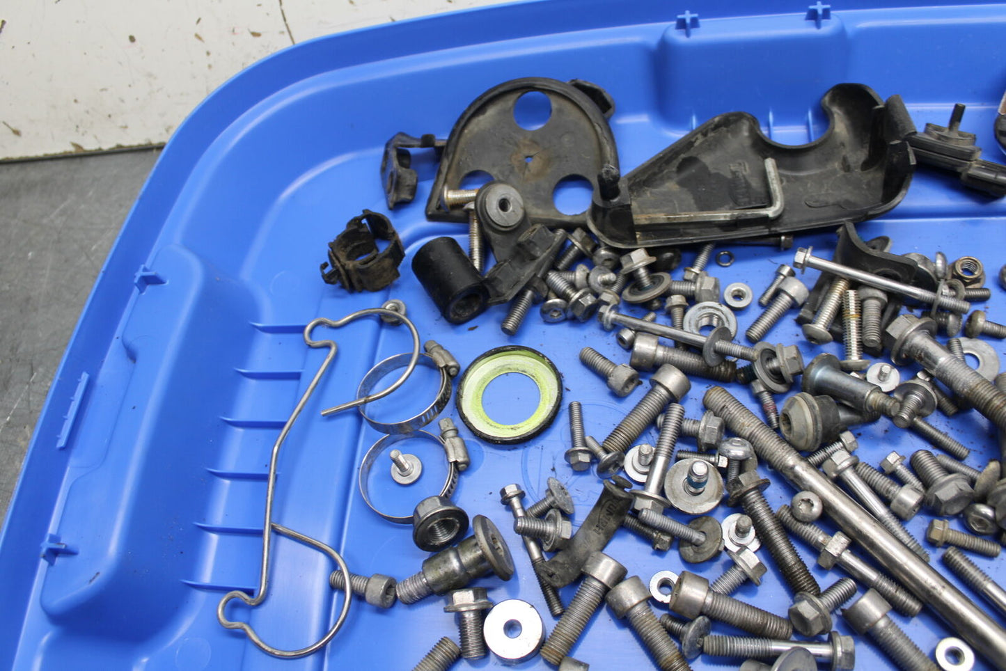 14-16 TRIUMPH AMERICA LT ENGINE MOUNTING BOLTS HARDWARE MOTOR SCREWS BB720