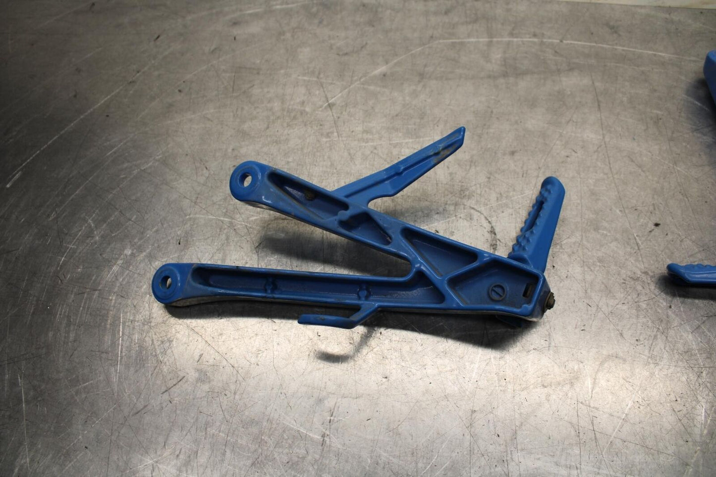 2007 Honda CBR600RR REAR BACK PASSENGER PEG SET PAIR 50720-MEL-305 BB596