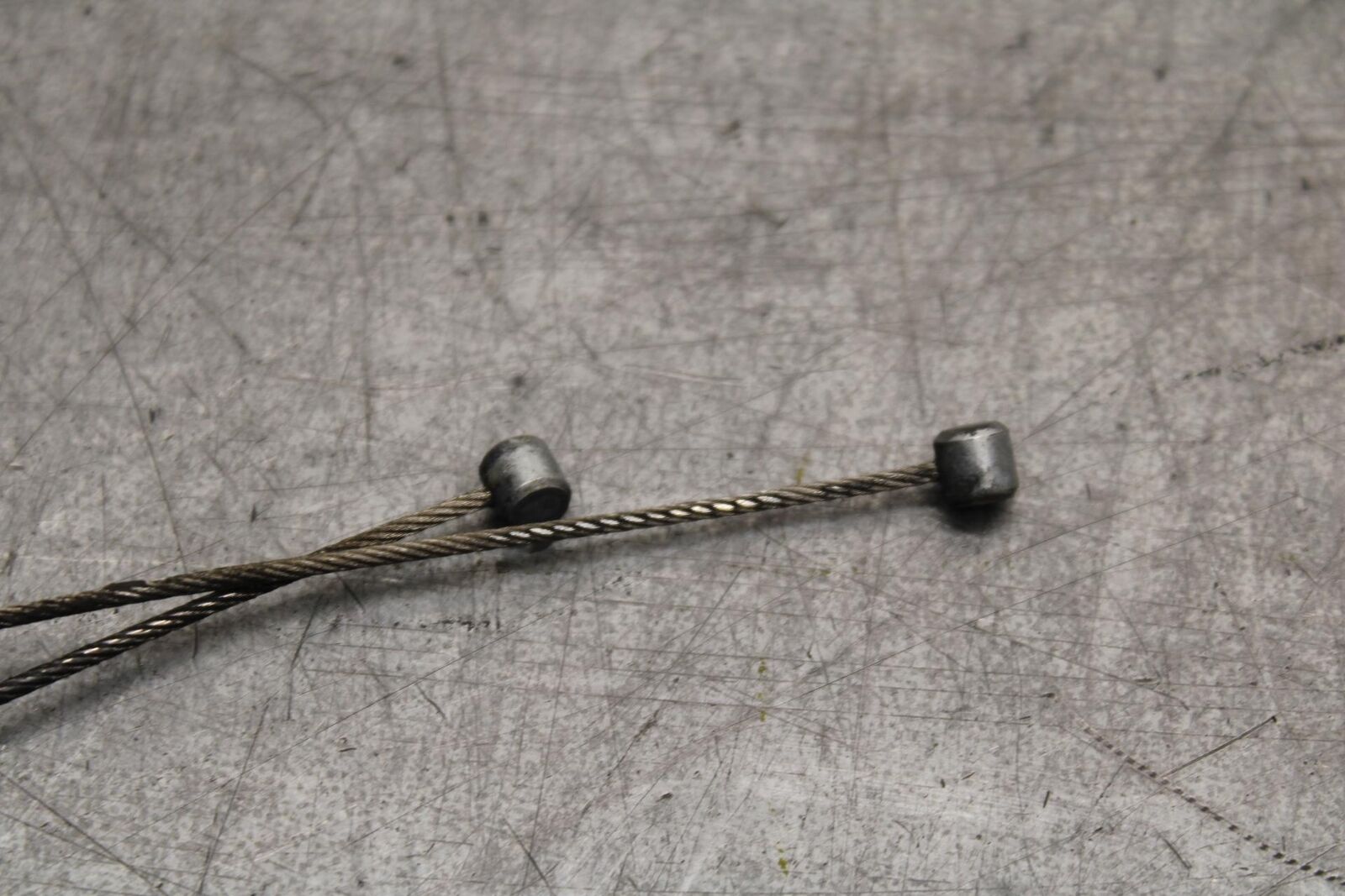 01-03 SUZUKI GSXR600 THROTTLE CABLES LINES BB633