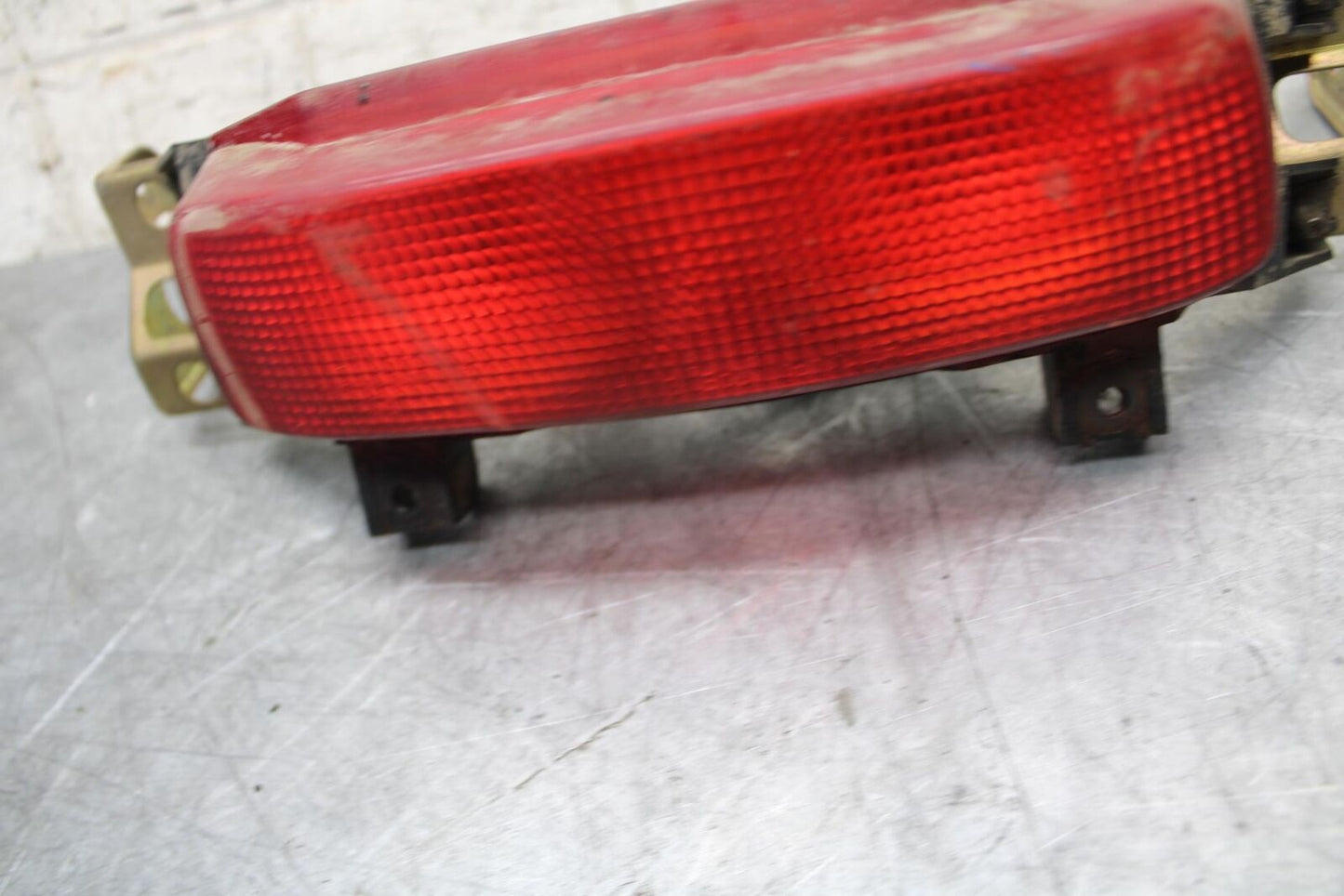 1993 Suzuki GSXR1100W REAR TAIL TAILLIGHT BACK BRAKE LIGHT BB46