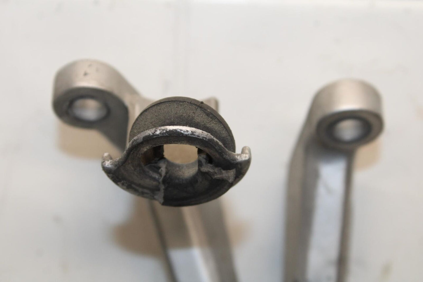 1999 Suzuki GSXR600 RIGHT REAR BACK PASSENGER PEG BB580