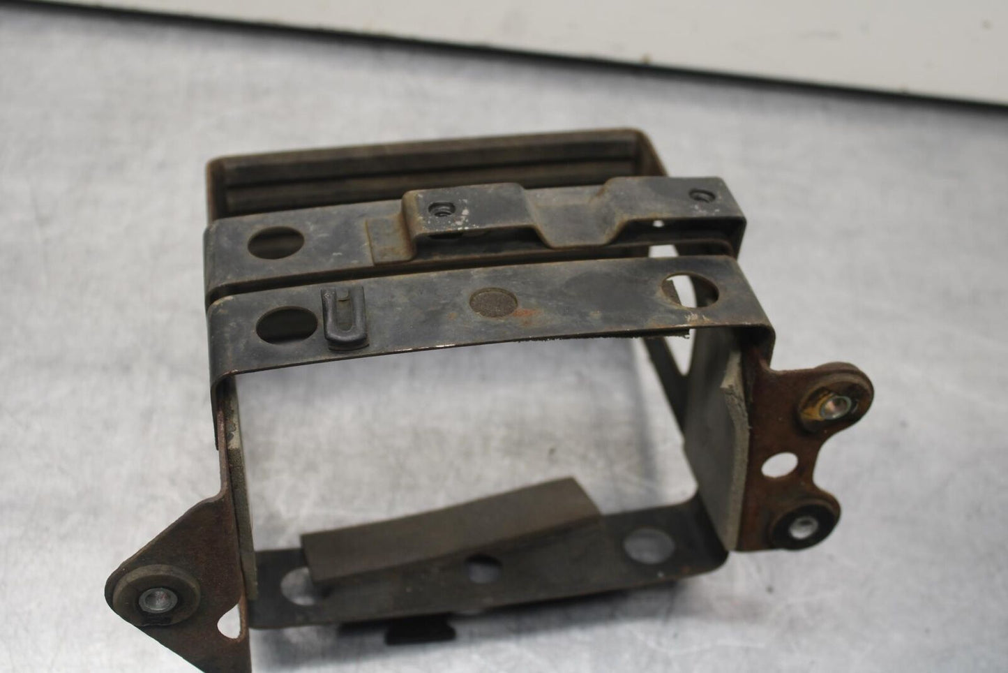 80-83 SUZUKI GS750E BATTERY BOX TRAY BB82