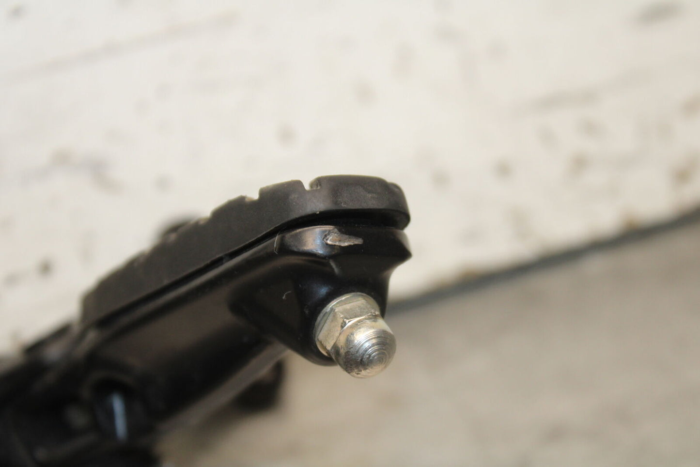 17-24 KTM 390 DUKE LEFT REARSET REAR SET DRIVER FOOT PEG REST STOP BB734