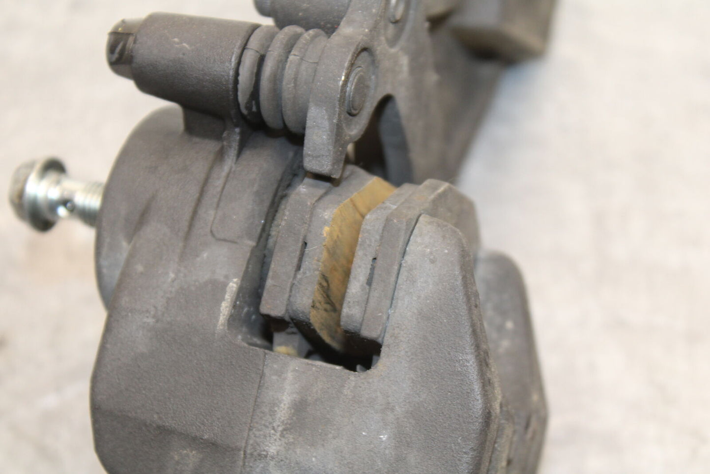 14-15 KAWASAKI NINJA 650 EX650F ABS REAR BRAKE CALIPER W MOUNT BRACKET BB741