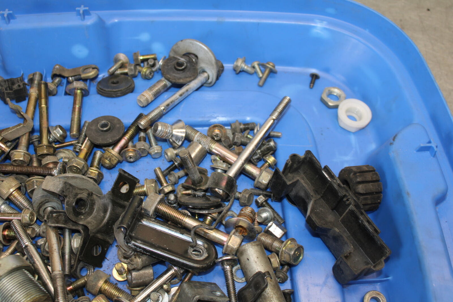 93-00 HONDA GOLDWING 1500 GL1500SE MOUNTING BOLTS HARDWARE MOTOR SCREWS BB700