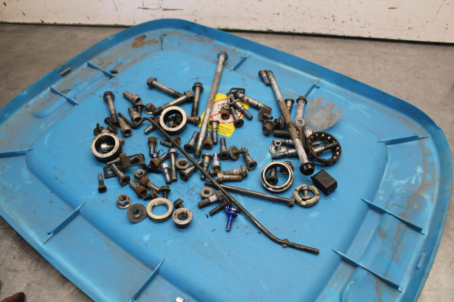 04-05 SUZUKI GSXR600 ENGINE MOUNTING BOLTS HARDWARE MOTOR SCREWS BB658