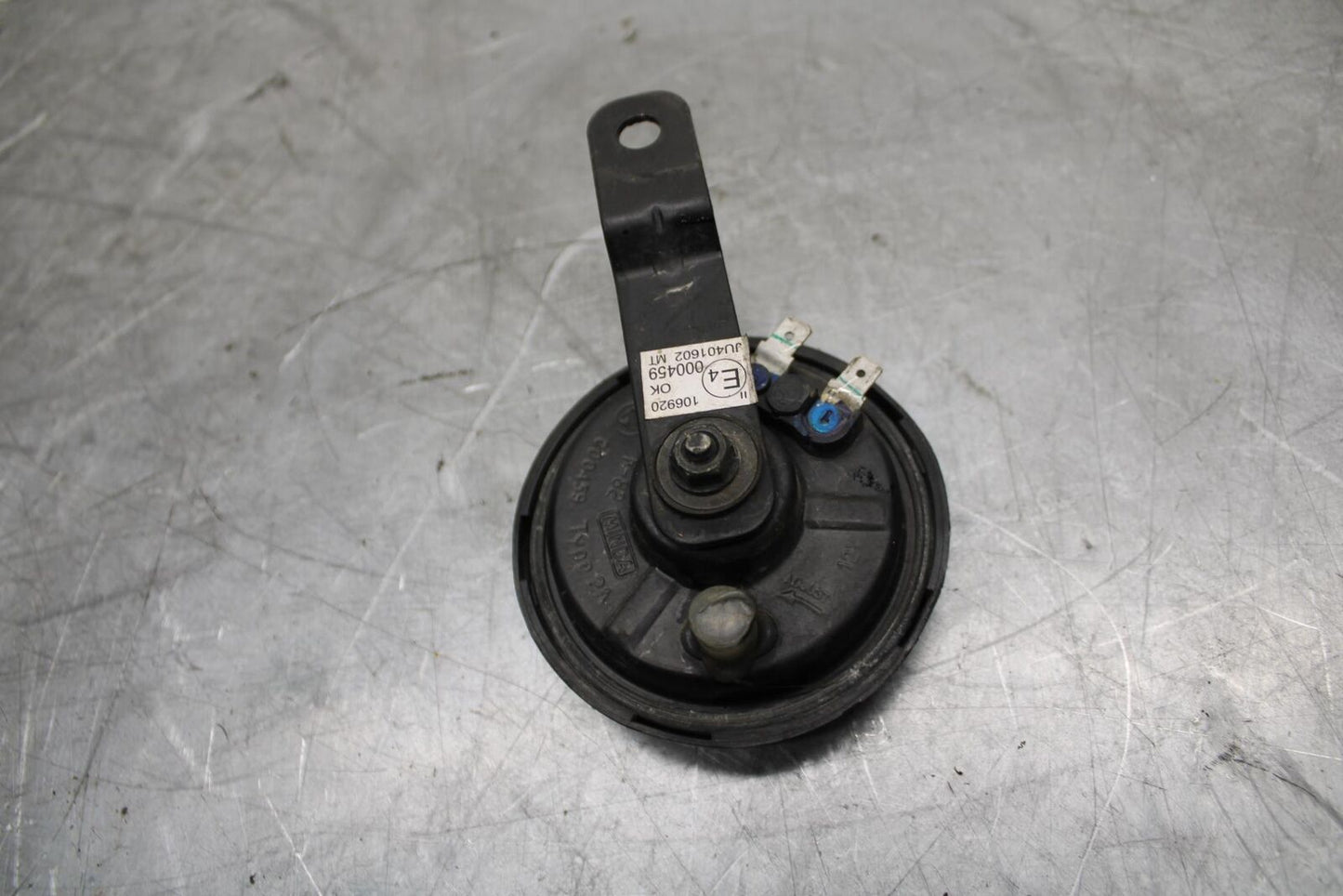 21 HUSQVARNA VITPILEN 401 HORN SIGNAL BB467