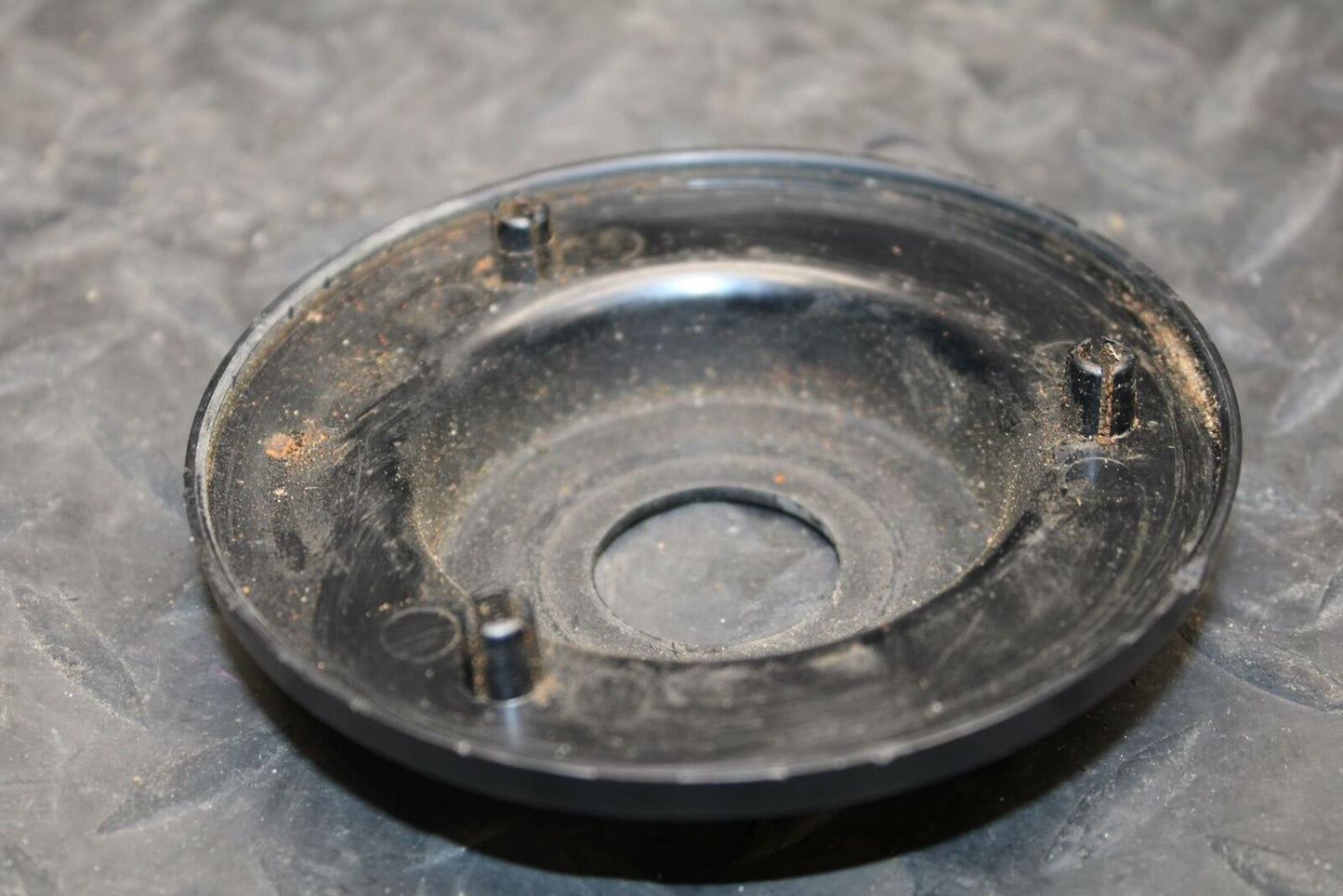 78 SUZUKI GS550E FRONT WHEEL HUB CAP COVER DISC BB212