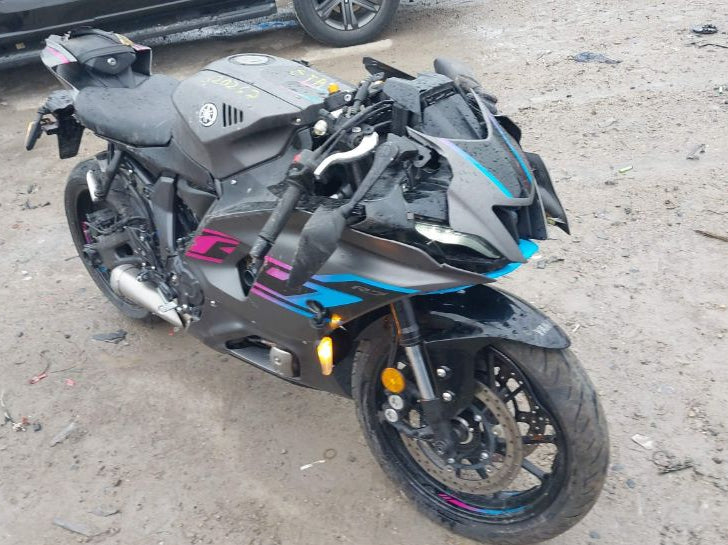 2024 YAMAHA YZFR7