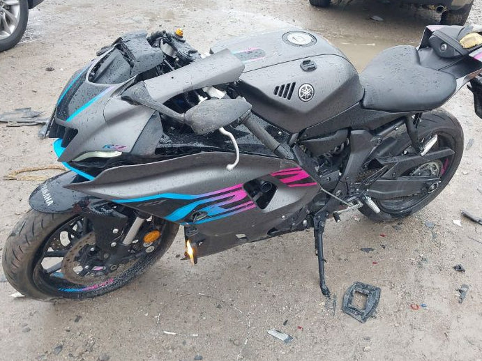 2024 YAMAHA YZFR7
