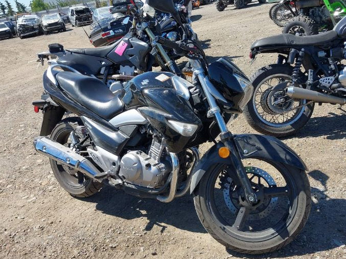2015 SUZUKI GW250