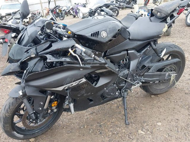 2024 YAMAHA YZFR7