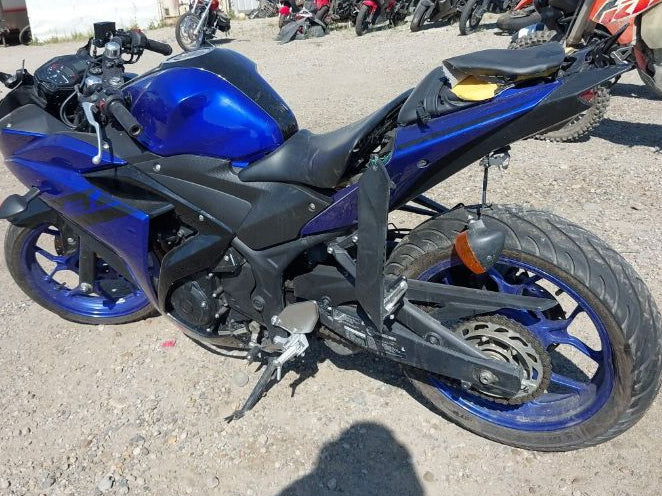 2018 YAMAHA YZFR3 A BLUE