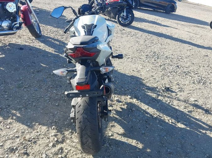 2022 KAWASAKI ER400 D