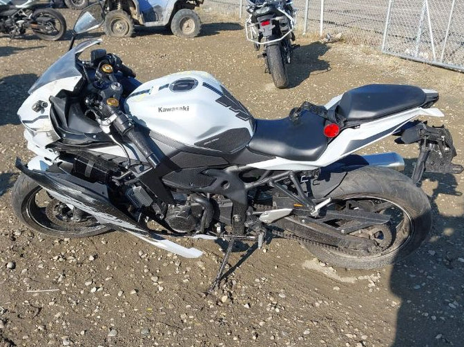 2025 KAWASAKI ZX400 S