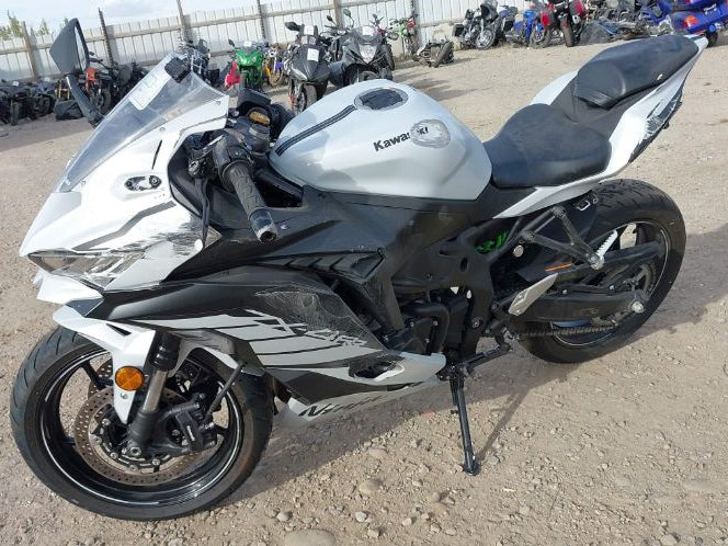2025 KAWASAKI ZX400 S