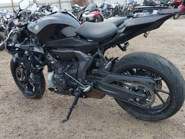 2025 YAMAHA YZFR7