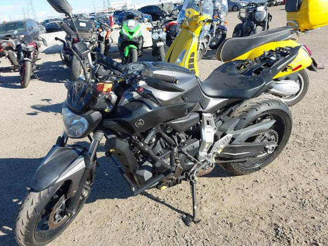 2015 YAMAHA FZ07