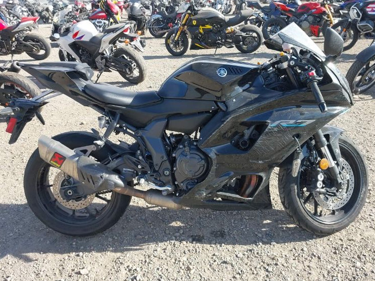 2022 YAMAHA YZFR7