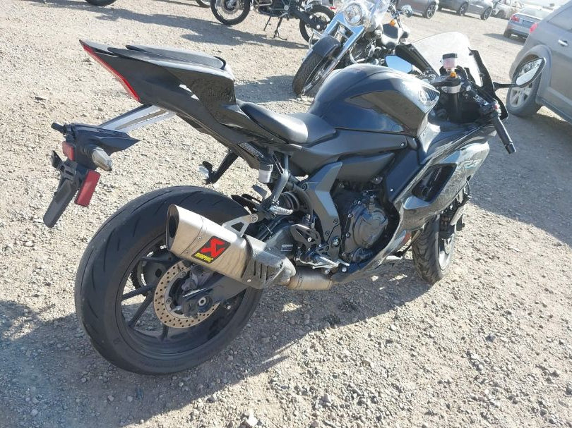 2022 YAMAHA YZFR7