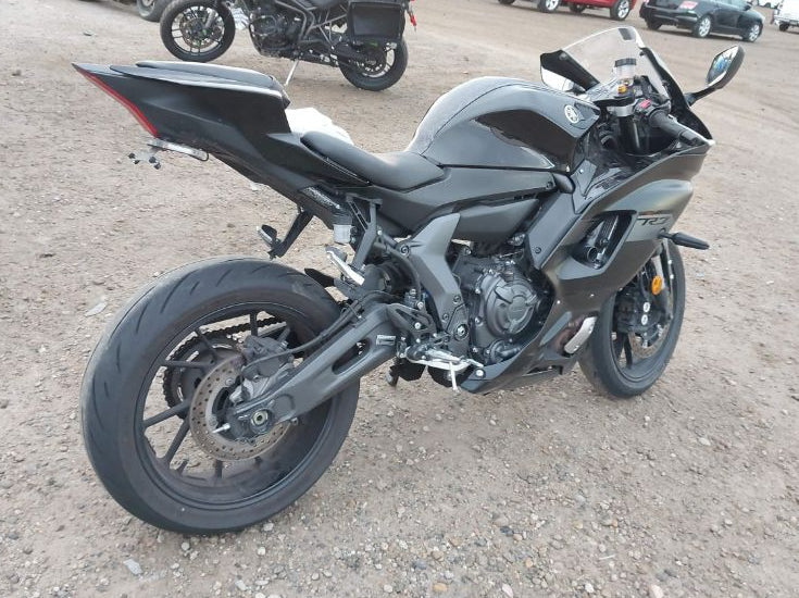 2025 YAMAHA YZFR7