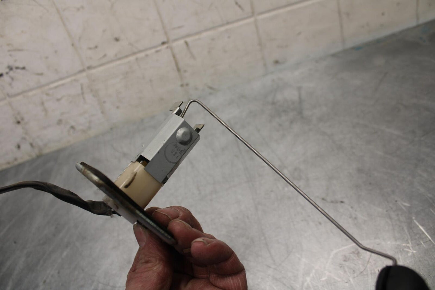 11-14 KAWASAKI VERSYS 650 LE 650C FUEL LEVEL SENDER BB498